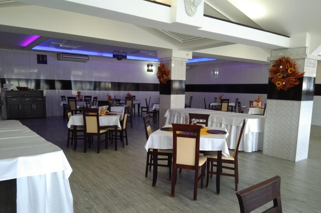Restaurant And Pension Stenly Spissky Stvrtok Exteriér fotografie